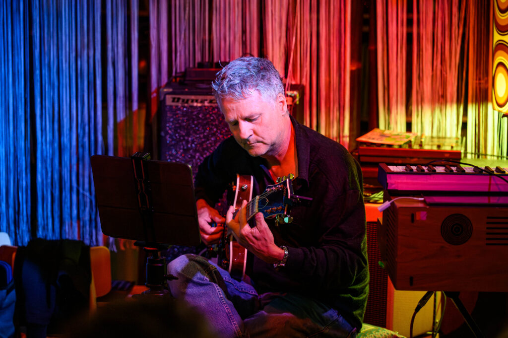 Urs Weyerke und Oliver Eltinger spielen aus dem Book of Love (Stephin Merritt/The Magnetic Fields)